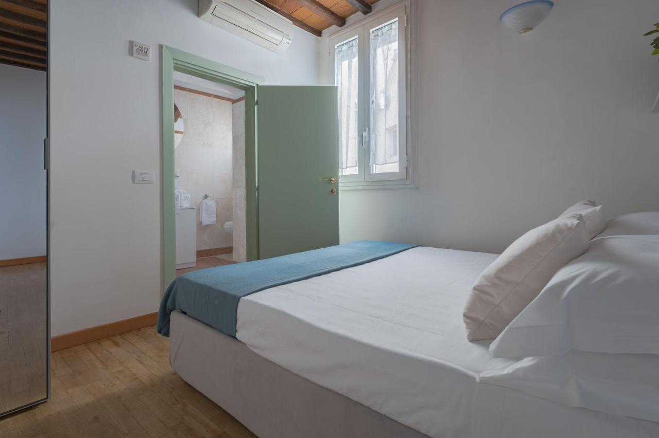 Moro Apartment Two Флоренция Экстерьер фото